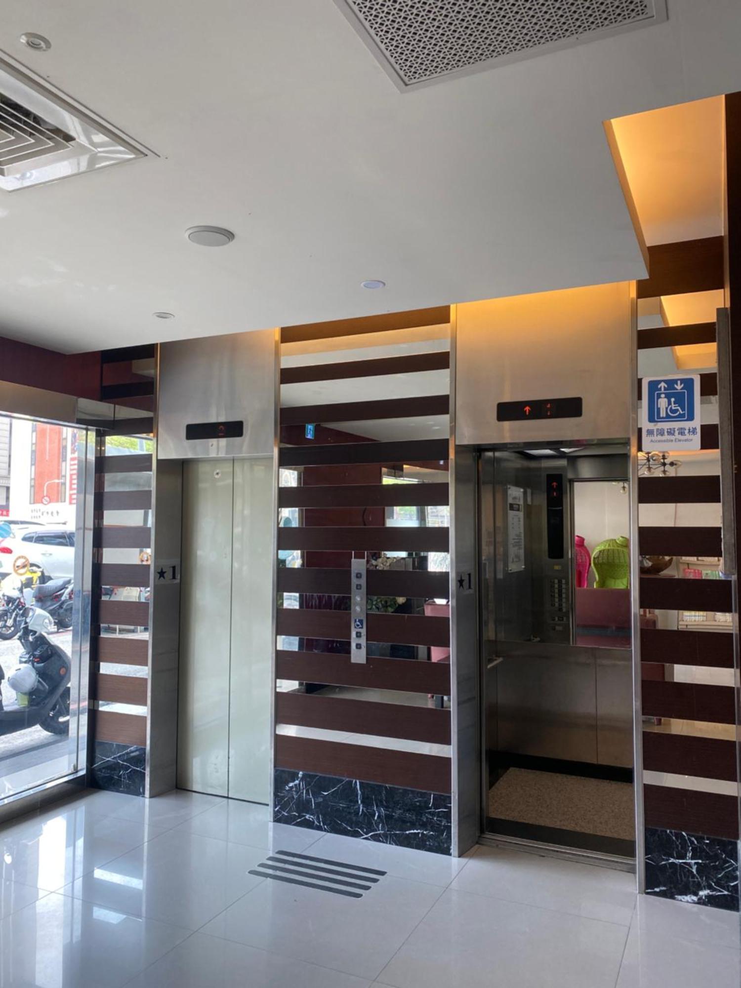 Taipei Toy Hotel ภายนอก รูปภาพ